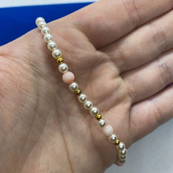 💛 Vintage Gold Plated Ball, Faux Pearl & Pink Stone Bracelet - Picture 4 of 5